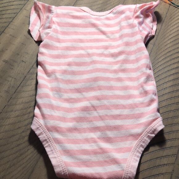 7 for all Mankind Flutter Sleeve Onesie. Pastel Pink Stripe CottonPolyblend 6-9m - Picture 4 of 5